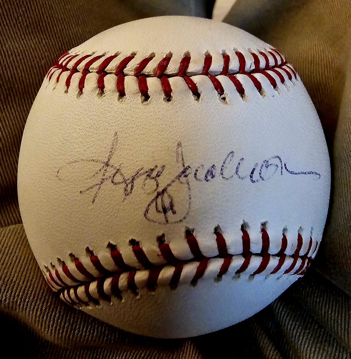 Reggie Jackson Signed Baseball - Authentic MLB Memorabilia for Collectors