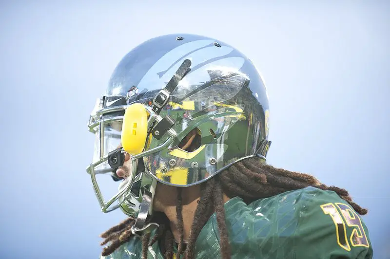 Top U of O Football Helmets: Style, Innovation, and Protection for Oregon Players