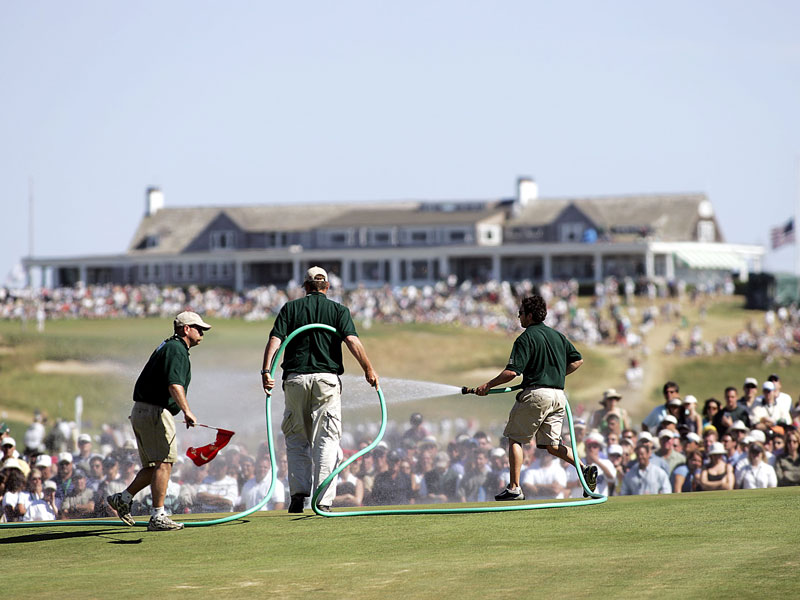 2004 US Open Golf Championship:  Mickelson Triumphs at Shinnecock