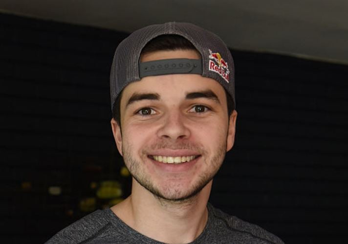 How Much is Nadeshot Worth? HookeAudio Impact Explored