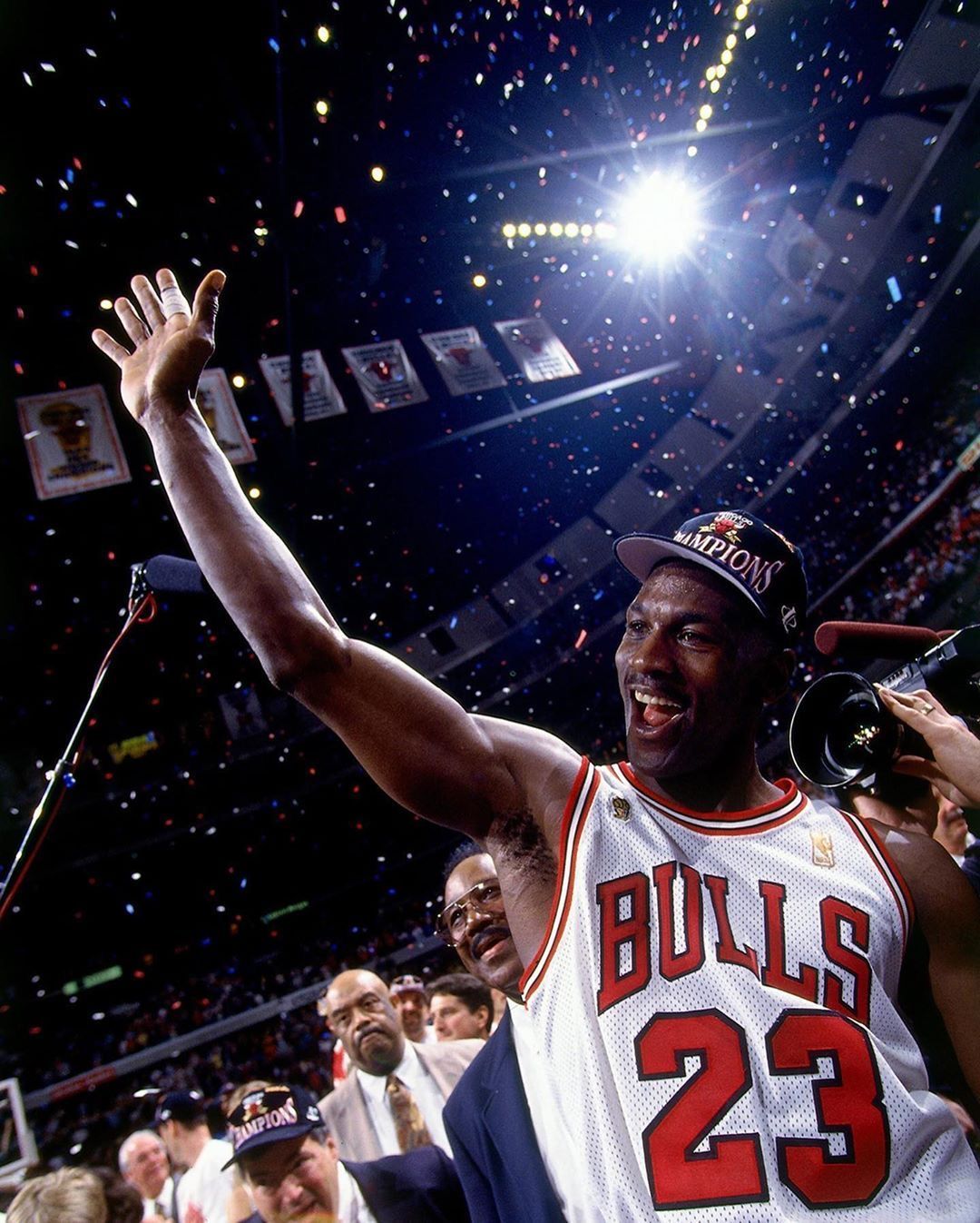 Michael Jordan Wallpaper Championship: Celebrate His Victories!