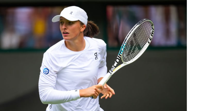 Which Racquet Does Iga Swiatek Play With? Specs and More