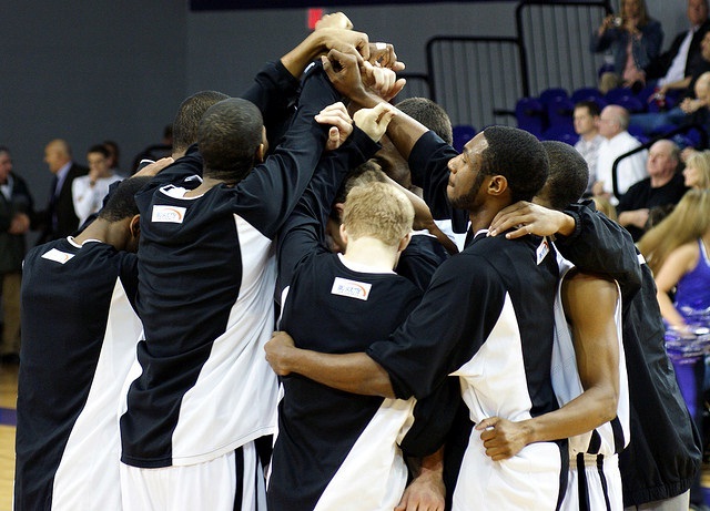 How to Build Team Chemistry in Basketball: Tips and Tricks