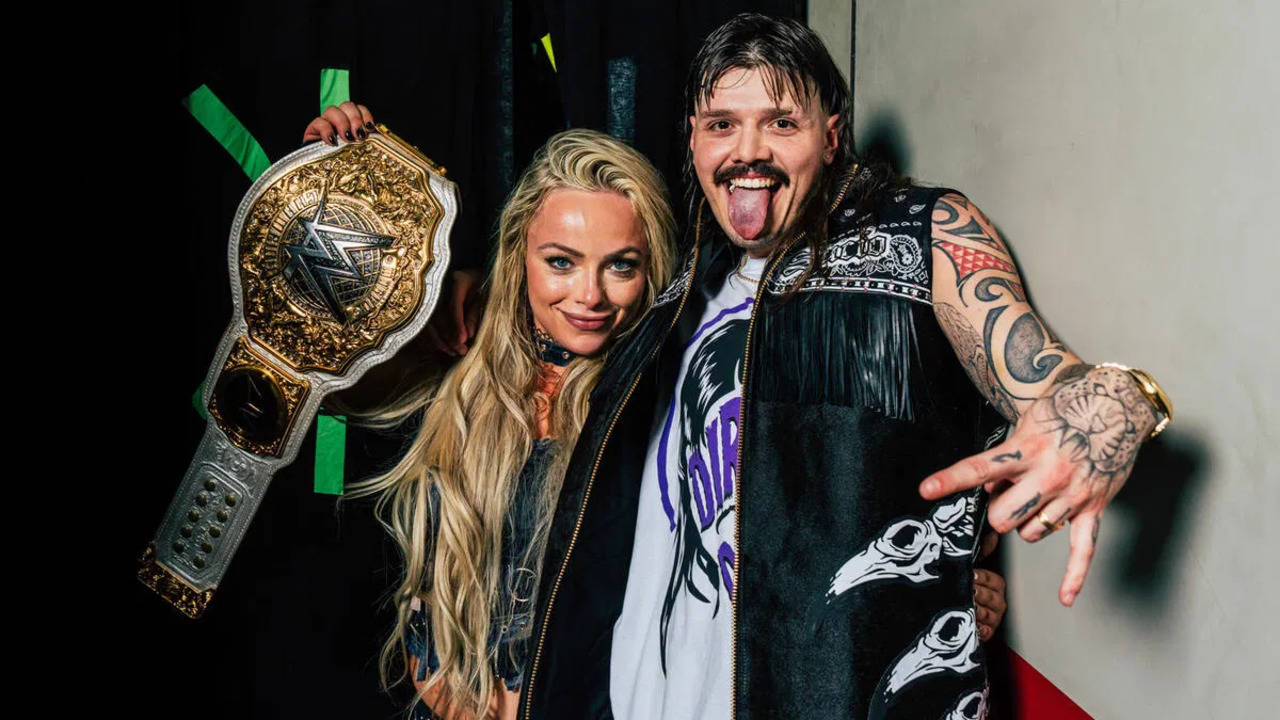 liv morgan and dominik mysterio relationship