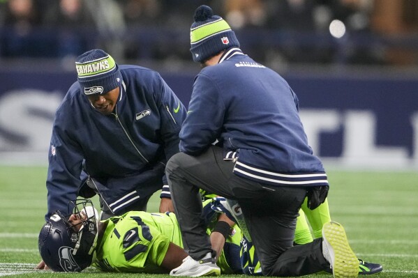 Geno Smith Injured: Seahawks QBs Injury Status and What It Means for the Team.