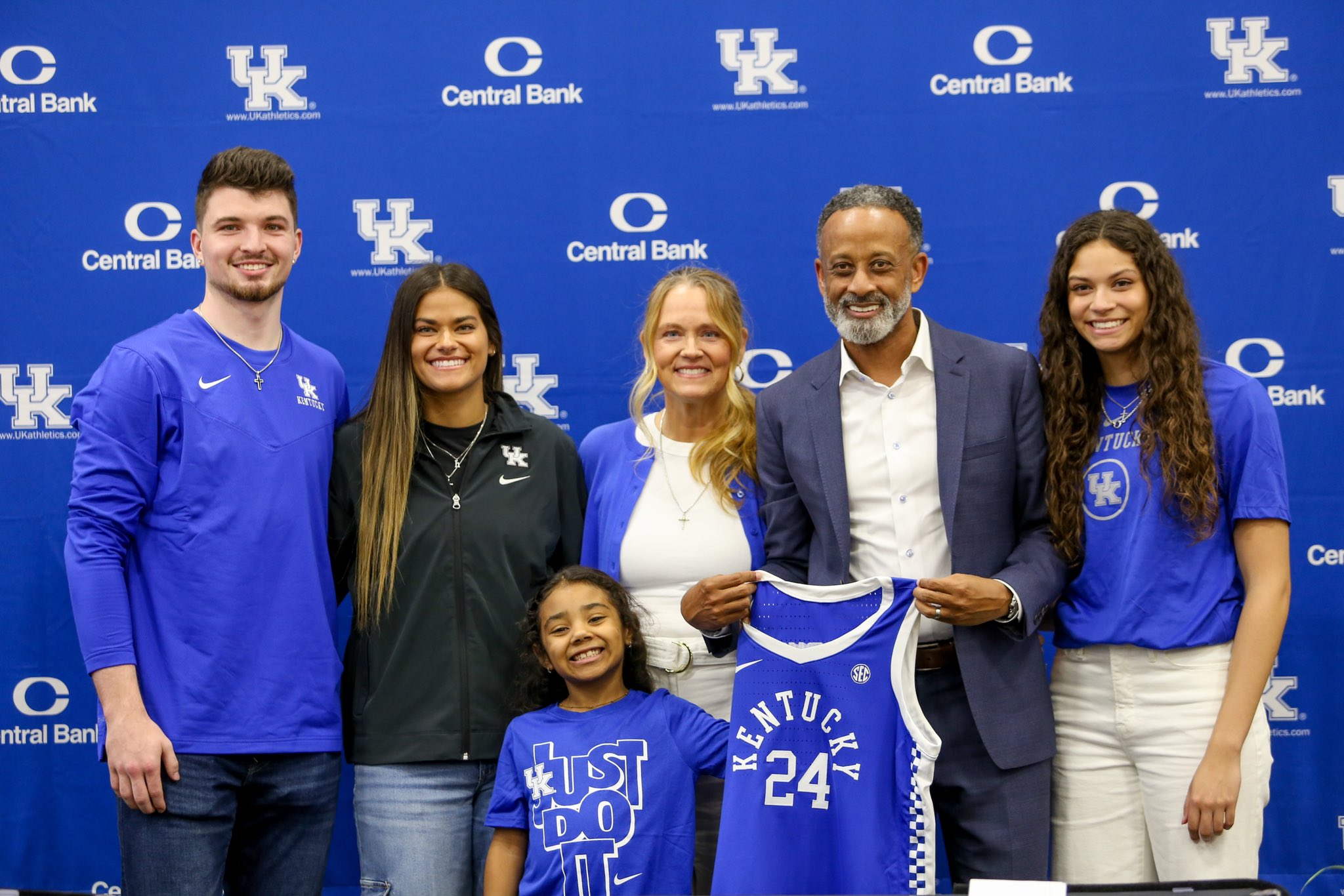 Kenny Brooks Grandchildren: See Cute Photos and Learn All About Coach Brooks Family!