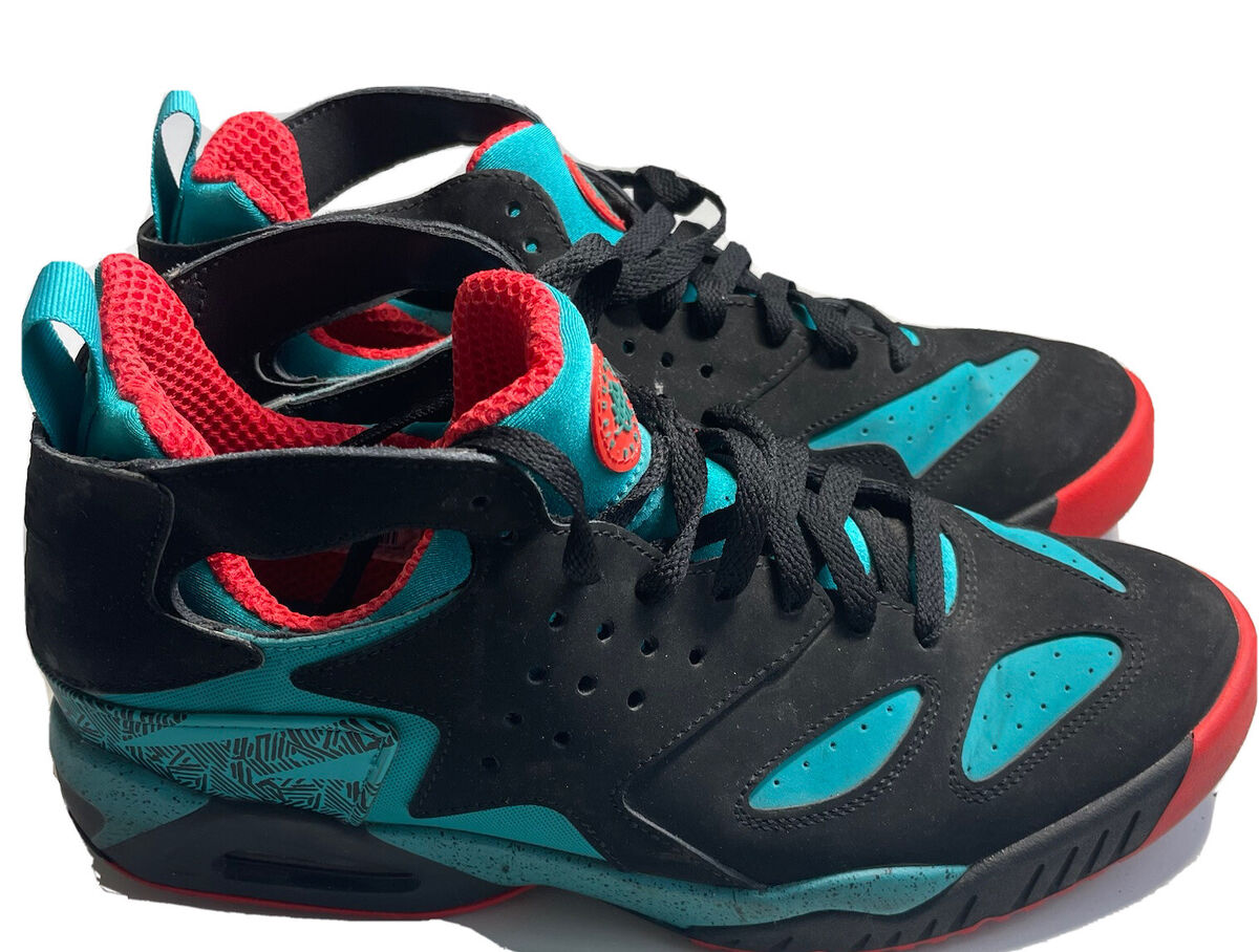 Get Your Nike Air Tech Challenge Huarache: Classic Kicks For You!