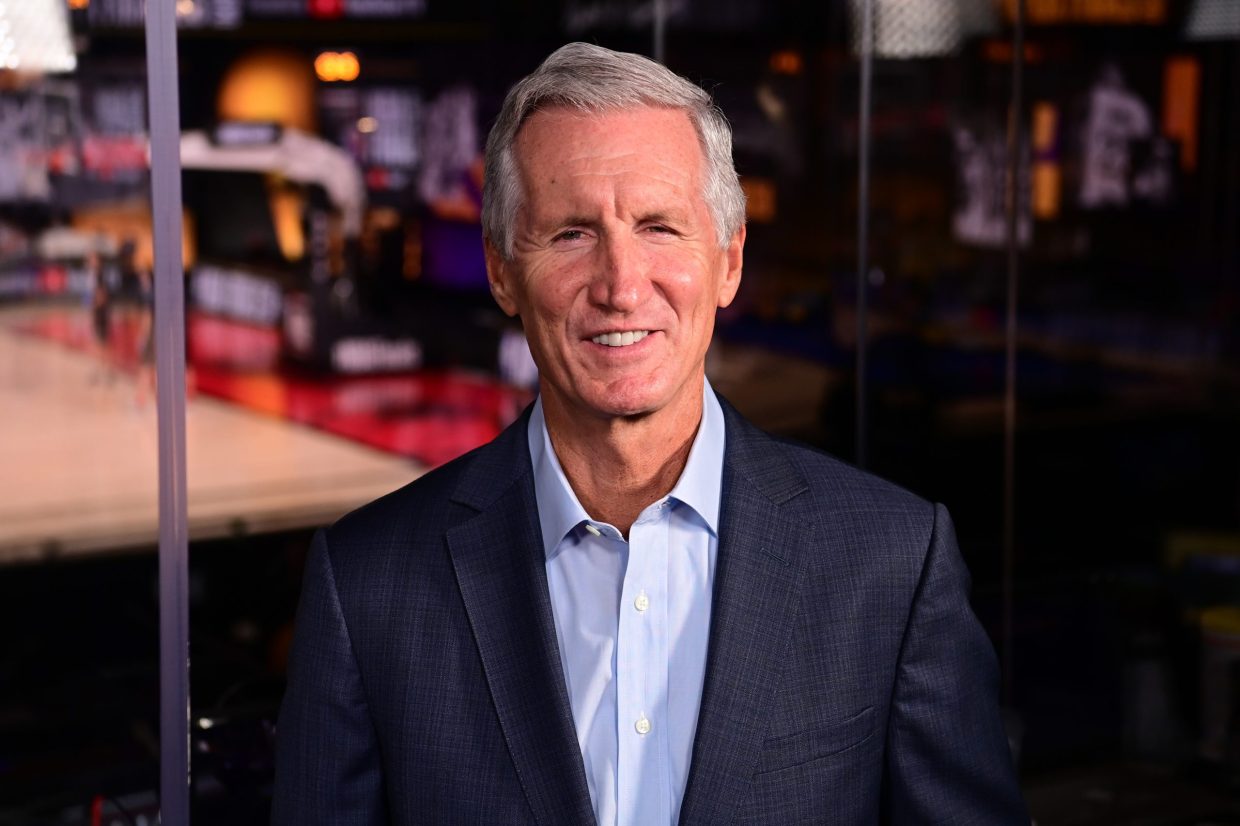 Mike Breen Salary Revealed! (Plus, Details on His Net Worth)