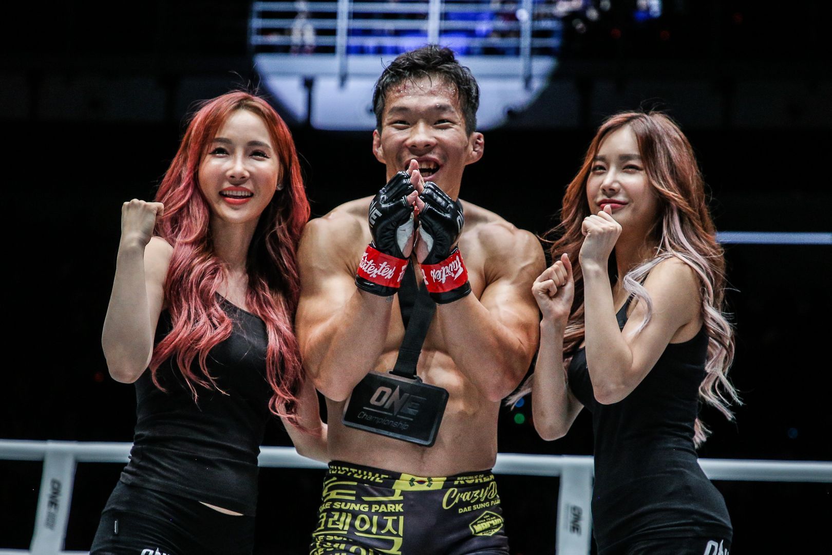 Dae Sung Park Ring Girl Name: Find Out Who She Is!